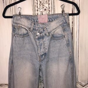REVICE 100% Cotton Light Wash Denim Over Lap Button Fly Front Jeans Size 26 Y2K
